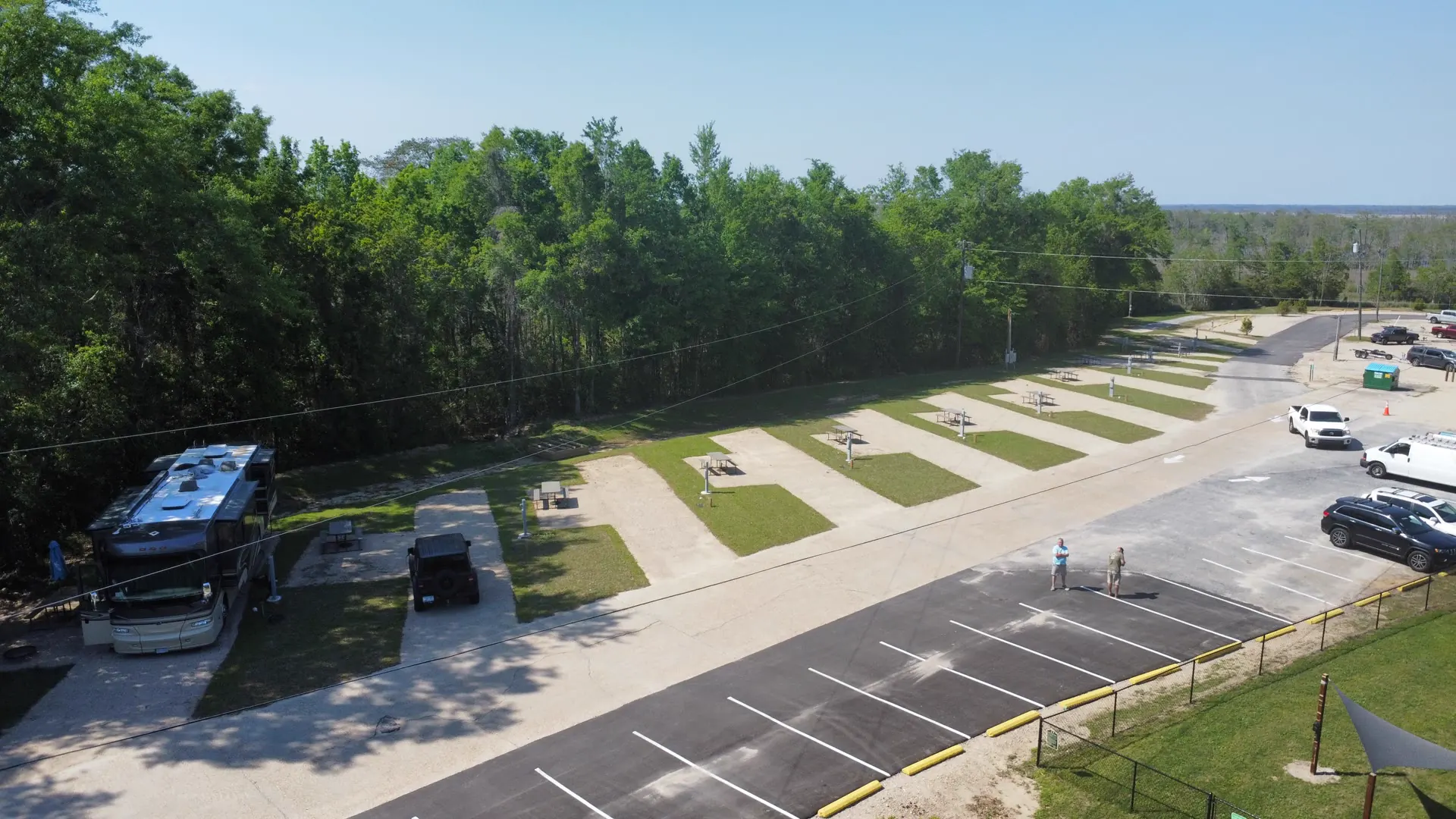 RV sites with picnic tables and full hookups at Swamp House RV Park